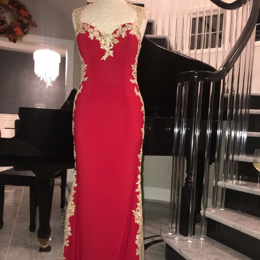 No brand name - Red Gown